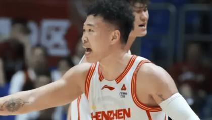 kaiyun-贺希宁走步了吗？CBA裁判专家分析，给出了一个答案